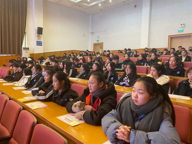 学生.jpg