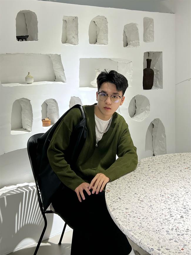 丁佳贝个人照.jpg 丁佳贝个人照.jpg